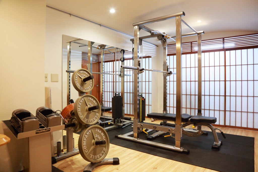 JR高田馬場駅より徒歩7分・目白駅より徒歩10分・西武新宿線下落合駅より徒歩6分にあるPersonal Training Studio arg店内