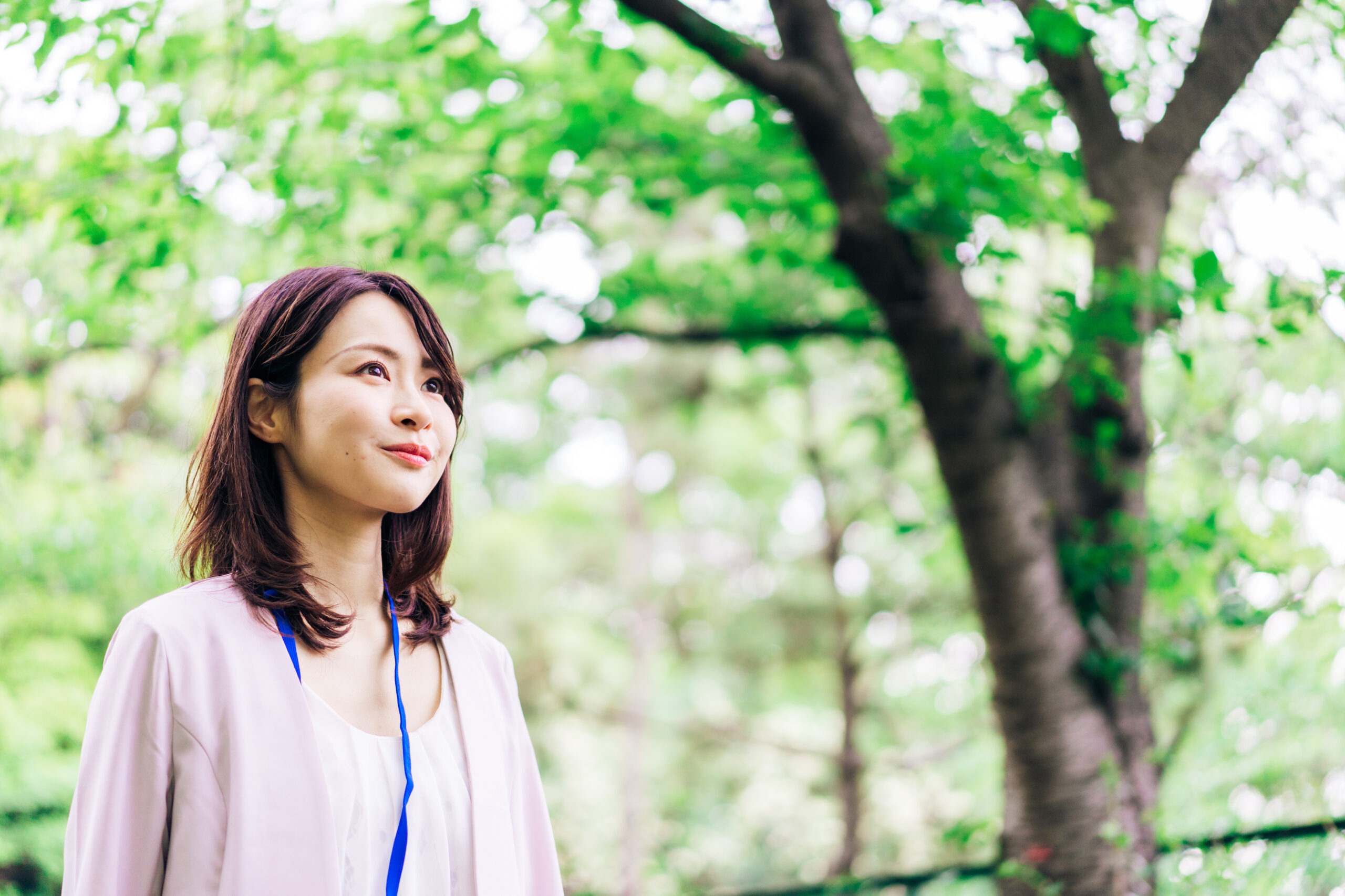 リフレッシュする女性